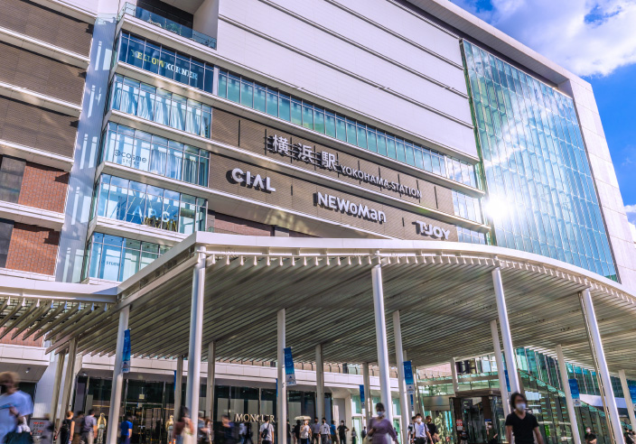 横浜駅西口広場