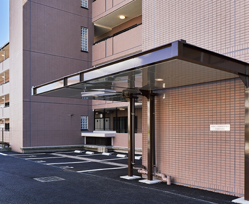 屋根付き車寄せ
